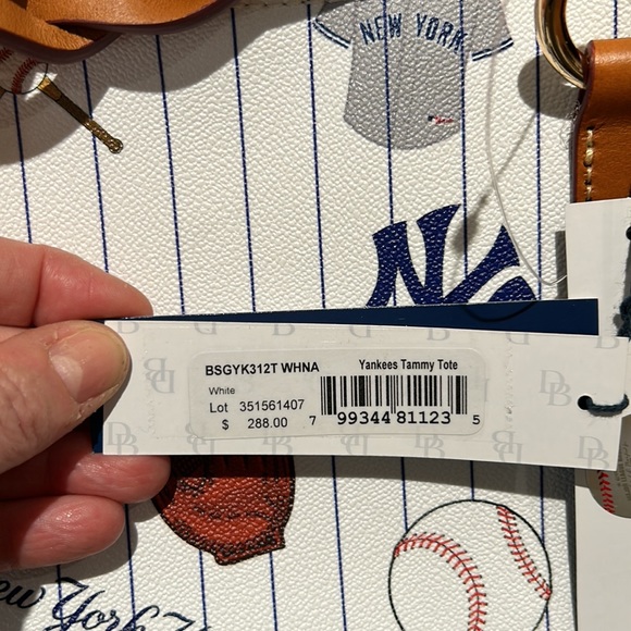 NWT Authentic Yankees Tammy Tote - Picture 5 of 13